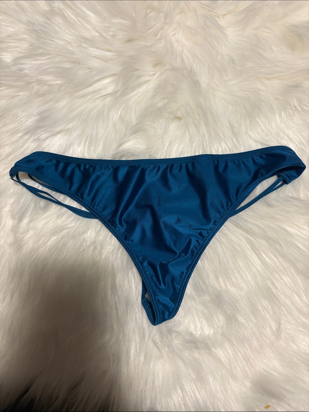 Victoria’s Secret Teal Blue turquoise triple strap v-string thong bows S small